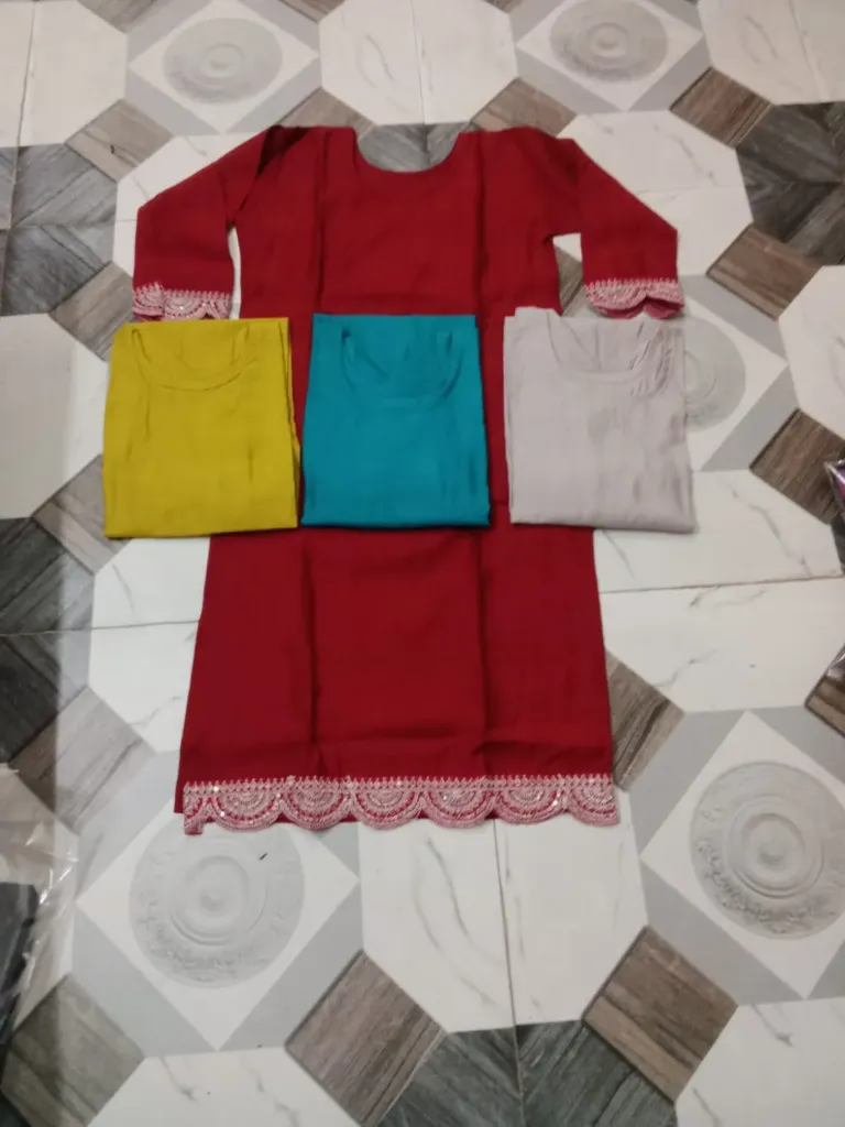 Regal Crimson: Intricately Embroidered 3-Piece Silk-Blend Kurti Set